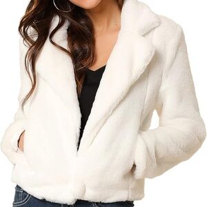 Allegra K Women’s Cropped Faux Fur Jacket – Size M – New With Tags